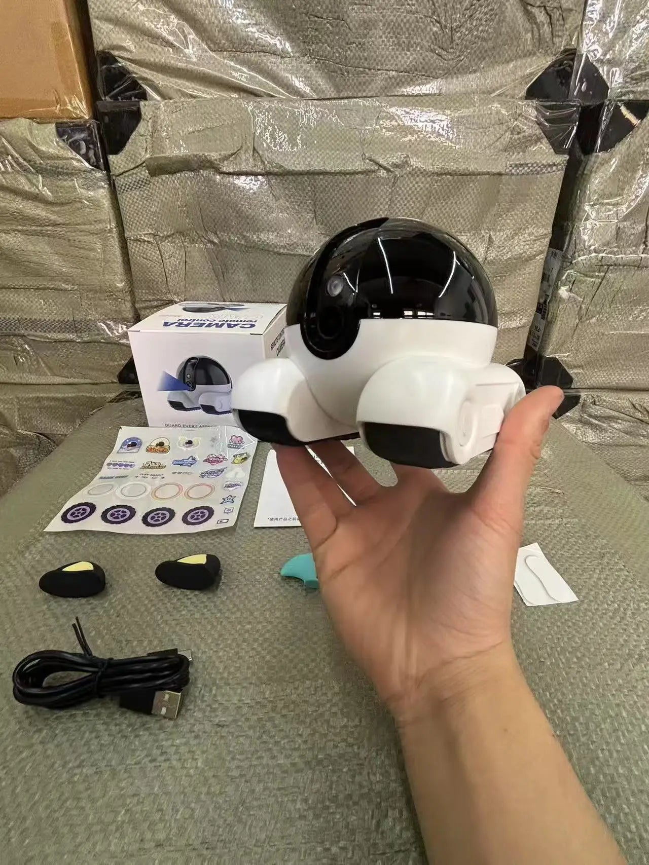 4G Wifi Whole-house Mobile Toy With HD Camera Cat Dog Smart Toy Pet Companion Robot